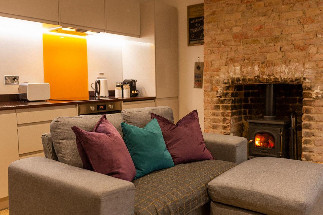 Stylish & Cosy Margate Escape With Hot Tub And Log Burner Dogs Welcome Apartment