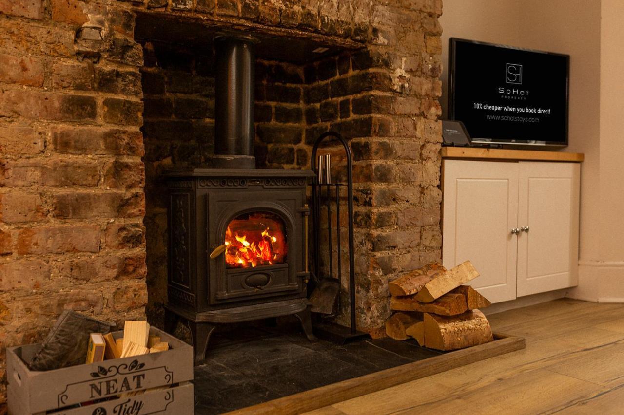 Stylish & Cosy Margate Escape With Hot Tub And Log Burner Dogs Welcome Apartment Margate