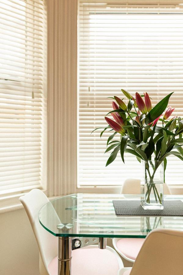 Apartment Stylish & Cosy Margate Escape With Hot Tub And Log Burner Dogs Welcome Margate